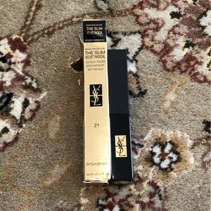 NIB YSL Beaute the slim velvet radical lipstick color 21